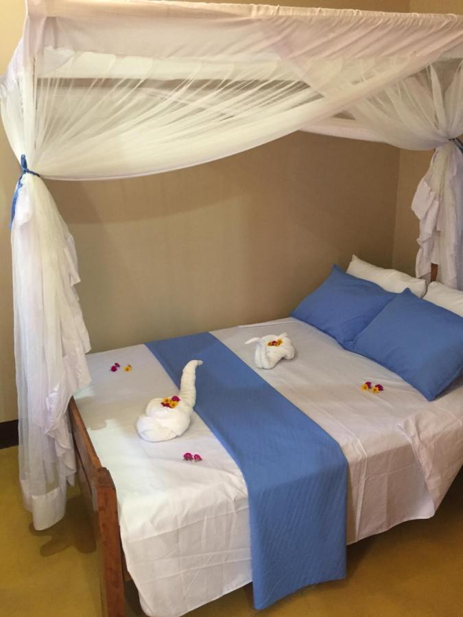 Mafia Neptune Villa Lodge Utende 외부 사진